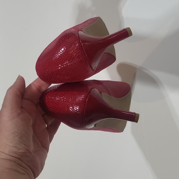 KAREN SCOTT Red Snakeskin Style Peep Toe Classic Pumps Heels - Picture 10 of 15